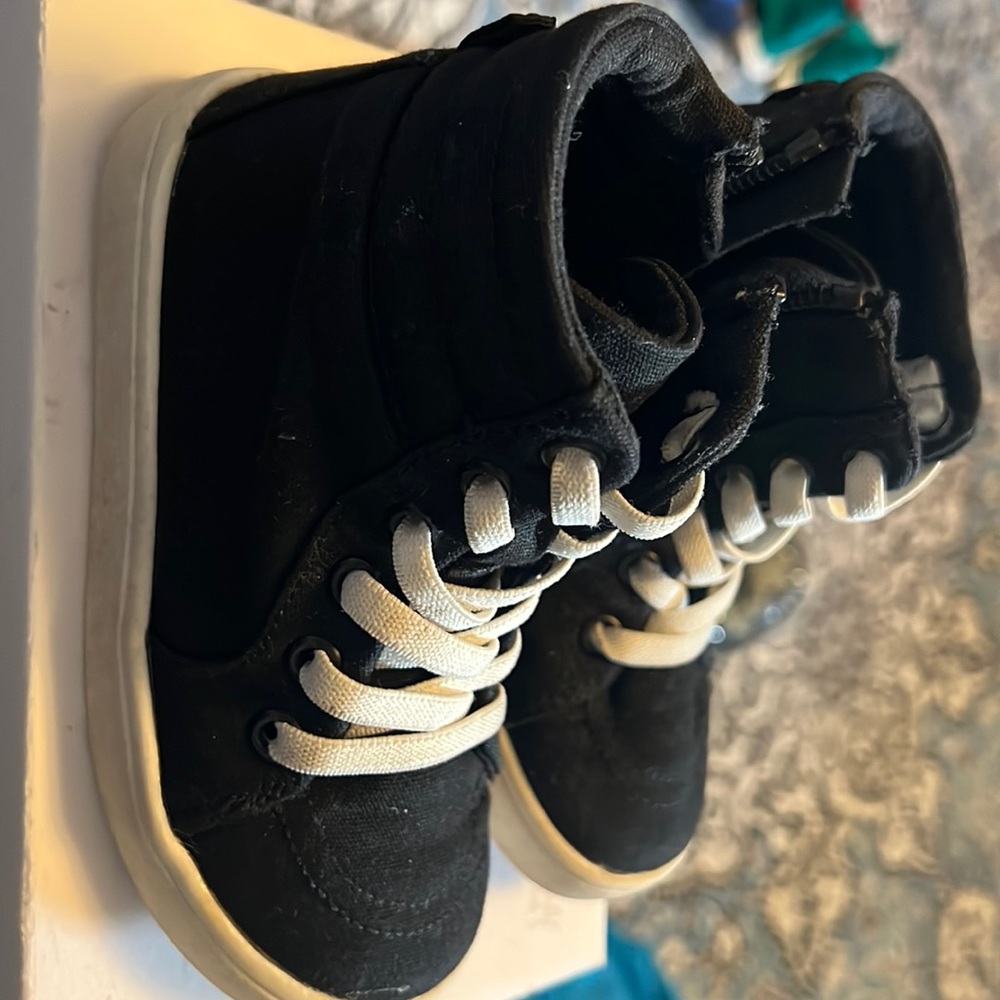 Gap black cotton size 8 toddler high top sneakers